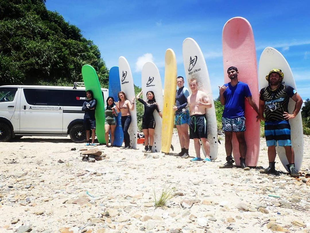 Hotel Tropical Surf House Okinawa Onna Esterno foto