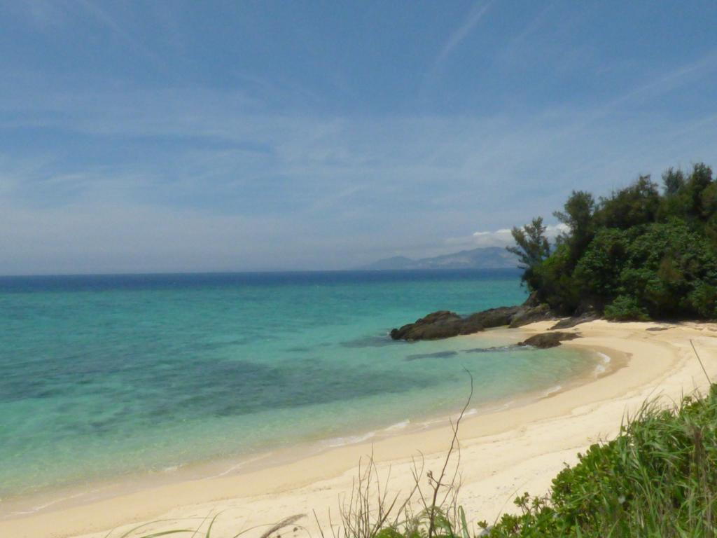Hotel Tropical Surf House Okinawa Onna Esterno foto