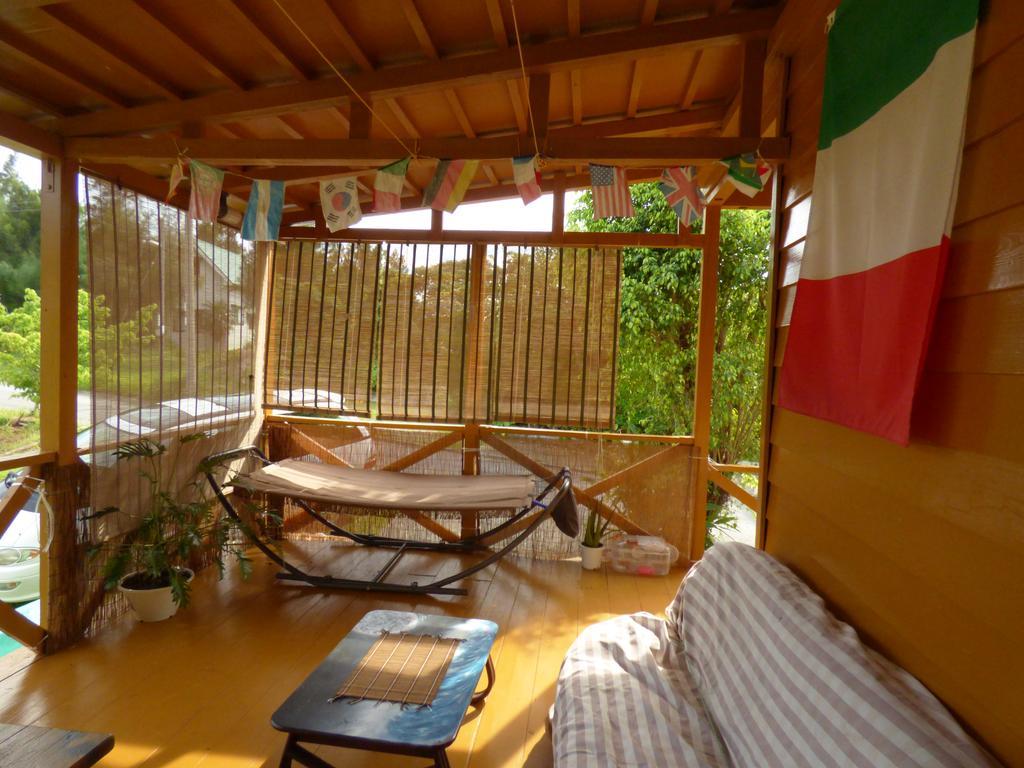 Hotel Tropical Surf House Okinawa Onna Esterno foto