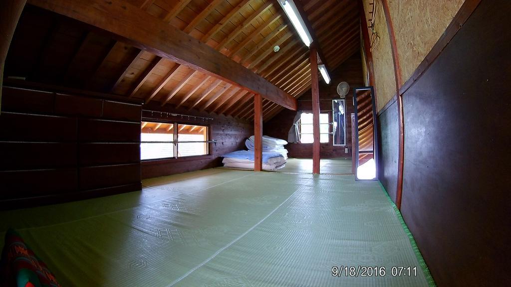 Hotel Tropical Surf House Okinawa Onna Esterno foto