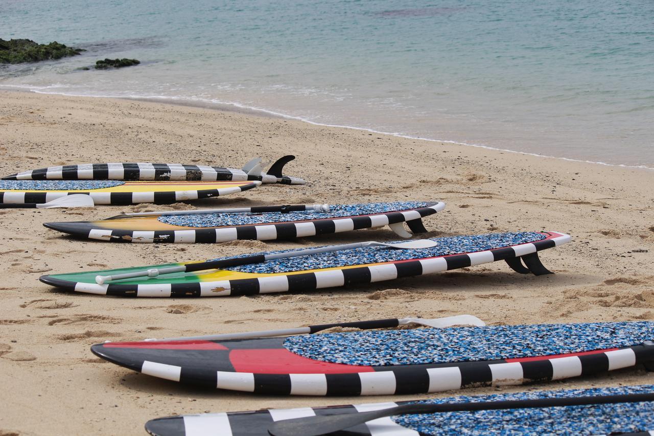 Hotel Tropical Surf House Okinawa Onna Esterno foto