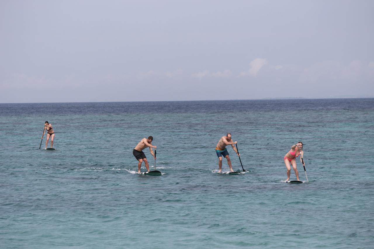 Hotel Tropical Surf House Okinawa Onna Esterno foto